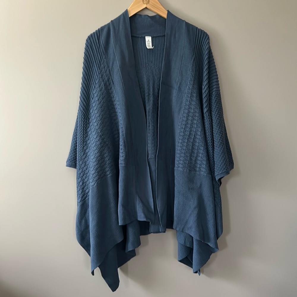 Lululemon Wrap O/S‎ Gorgeous Blue